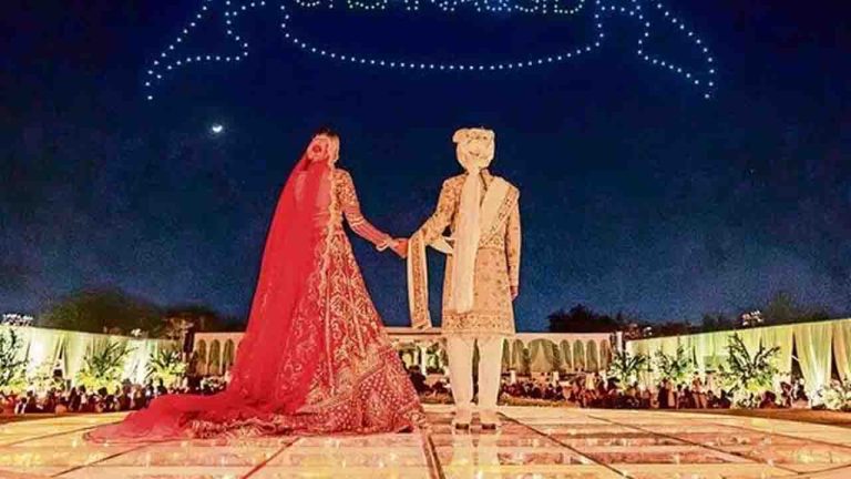 Wedding Season Begins: भारतातील लग्नाचा हंगाम सुरू, ५ लाख कोटी रुपयांचा व्यवसाय निर्माण करण्यासाठी सज्ज 8 Wedding Season Begins: भारतातील लग्नाचा हंगाम सुरू, ५ लाख कोटी रुपयांचा व्यवसाय निर्माण करण्यासाठी सज्ज